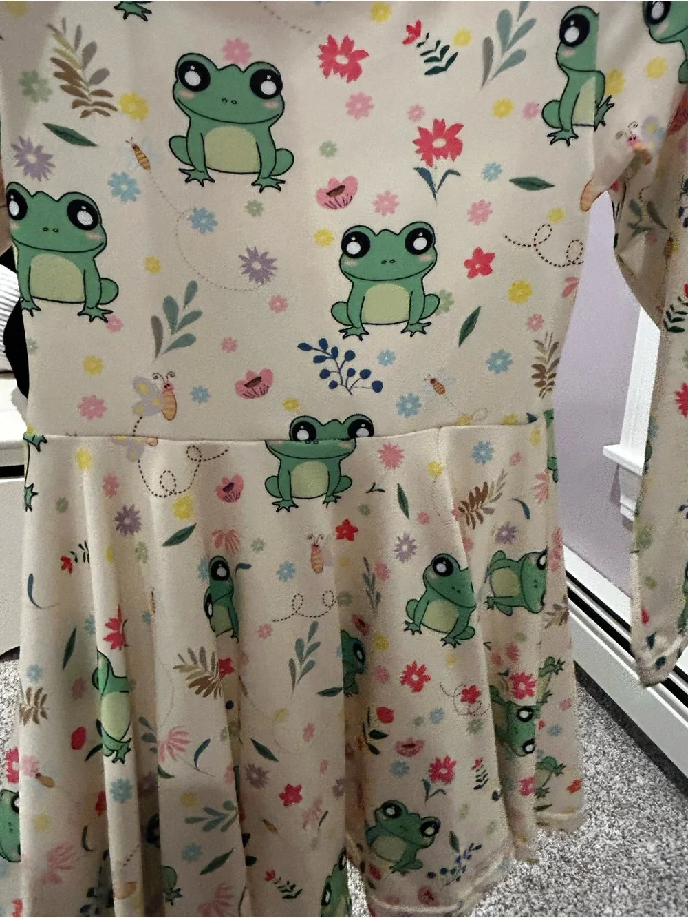 Long-Sleeve kids Dress with Frog Print size small 6